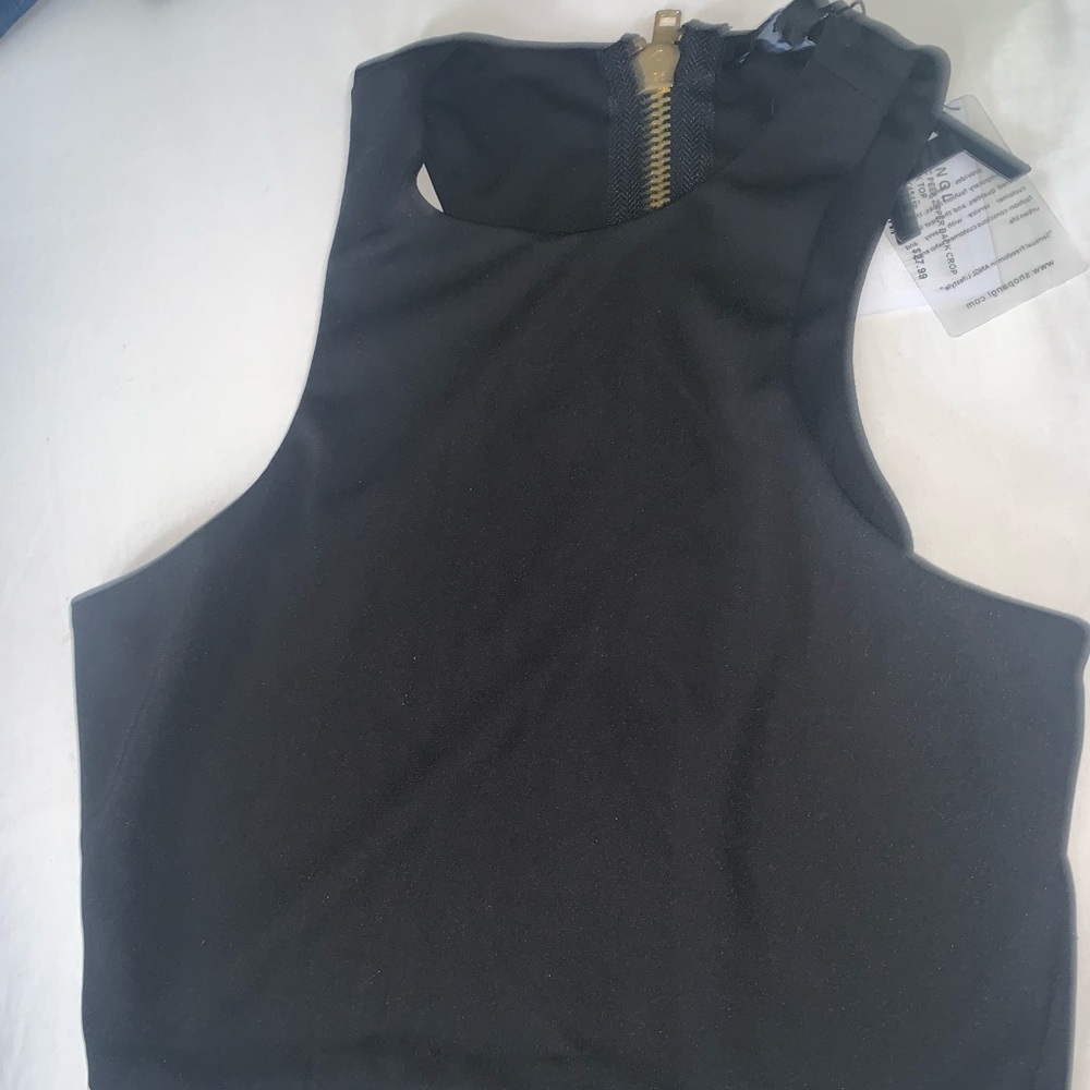 Angl chic peek zipper black crop tank top